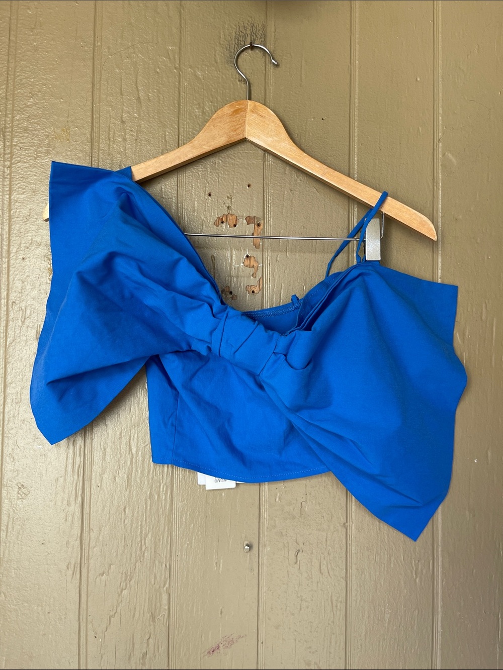 Zara Asymmetrical Blue One-Shoulder Bow Crop Top in electric blue size M